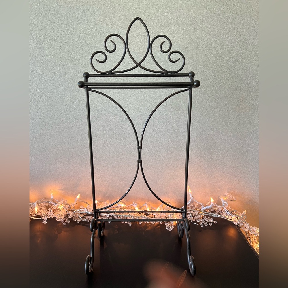 Southern Living at Home Estate Collection Hand Towel Holder EUC